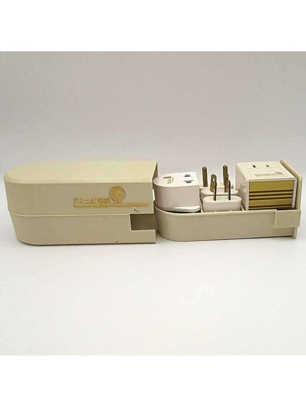 Franzus 1600W Travel Voltage Converter w/ Plug Adapters Case, US to Universal